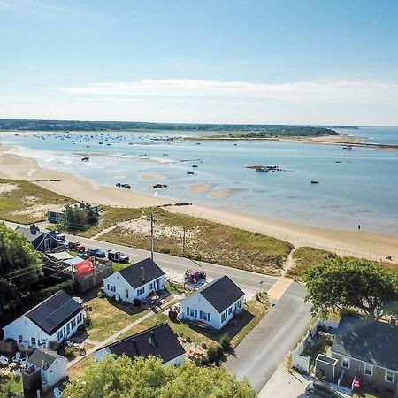 Across From Mayo Beach Walk To Downtown Villa Wellfleet Exterior photo