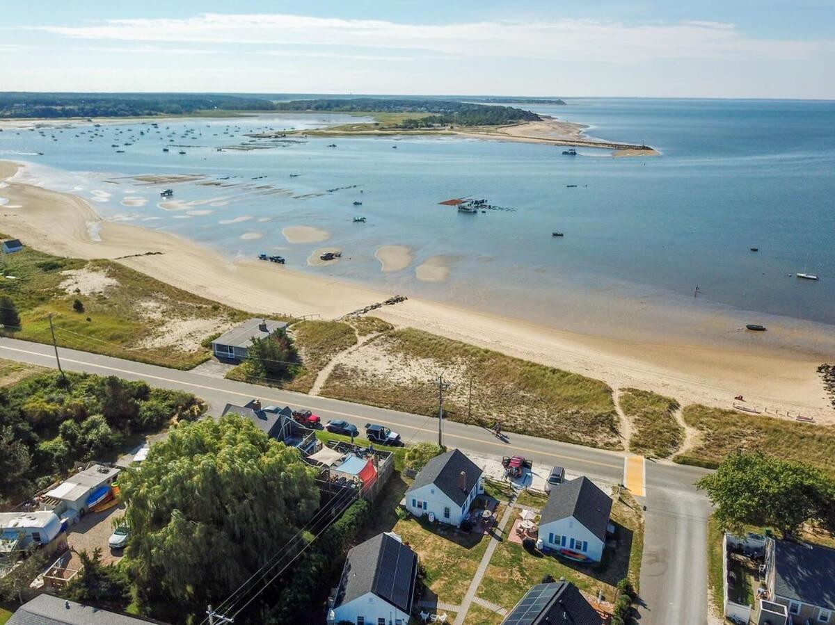 Across From Mayo Beach Walk To Downtown Villa Wellfleet Exterior photo