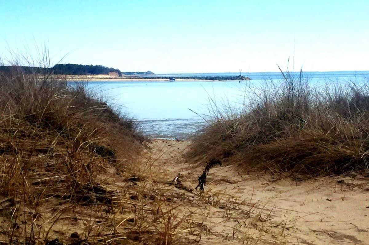 Across From Mayo Beach Walk To Downtown Villa Wellfleet Exterior photo